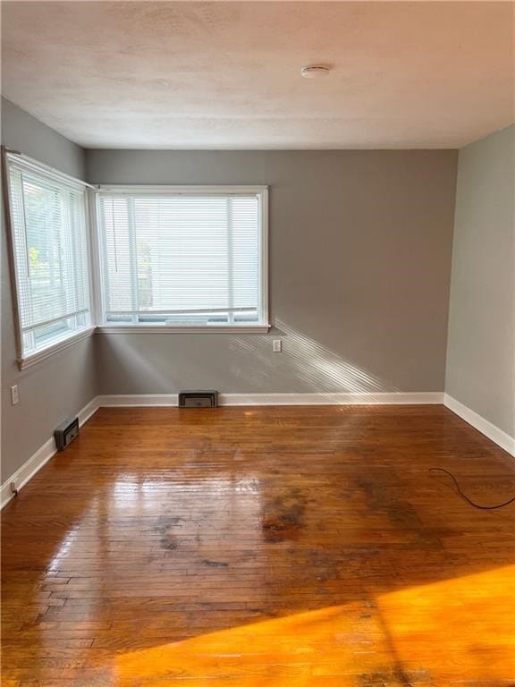 Building Photo - 560 Beecher St