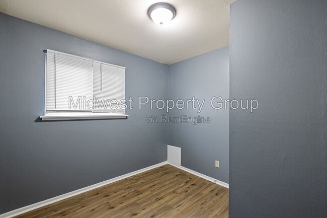 Building Photo - 1432 E Pitman Ave