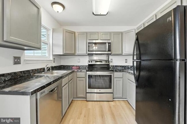 Building Photo - 6808 Cottingham Ln