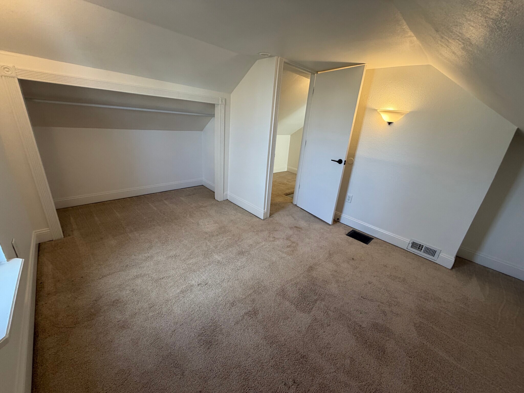 Building Photo - 456 Michigan Ave