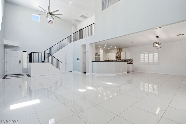 Building Photo - 7285 Winding Creek Dr