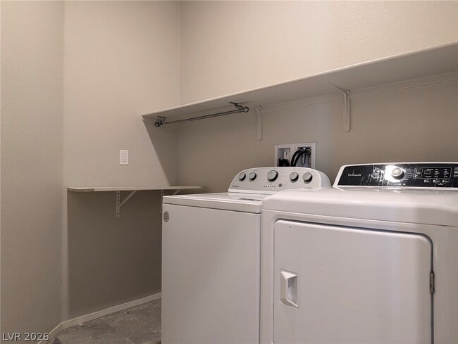 Building Photo - 1290 Paseo del Oso Ln