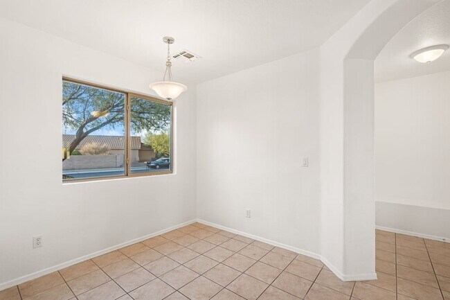 Building Photo - 6322 W Desert Laurel Ln