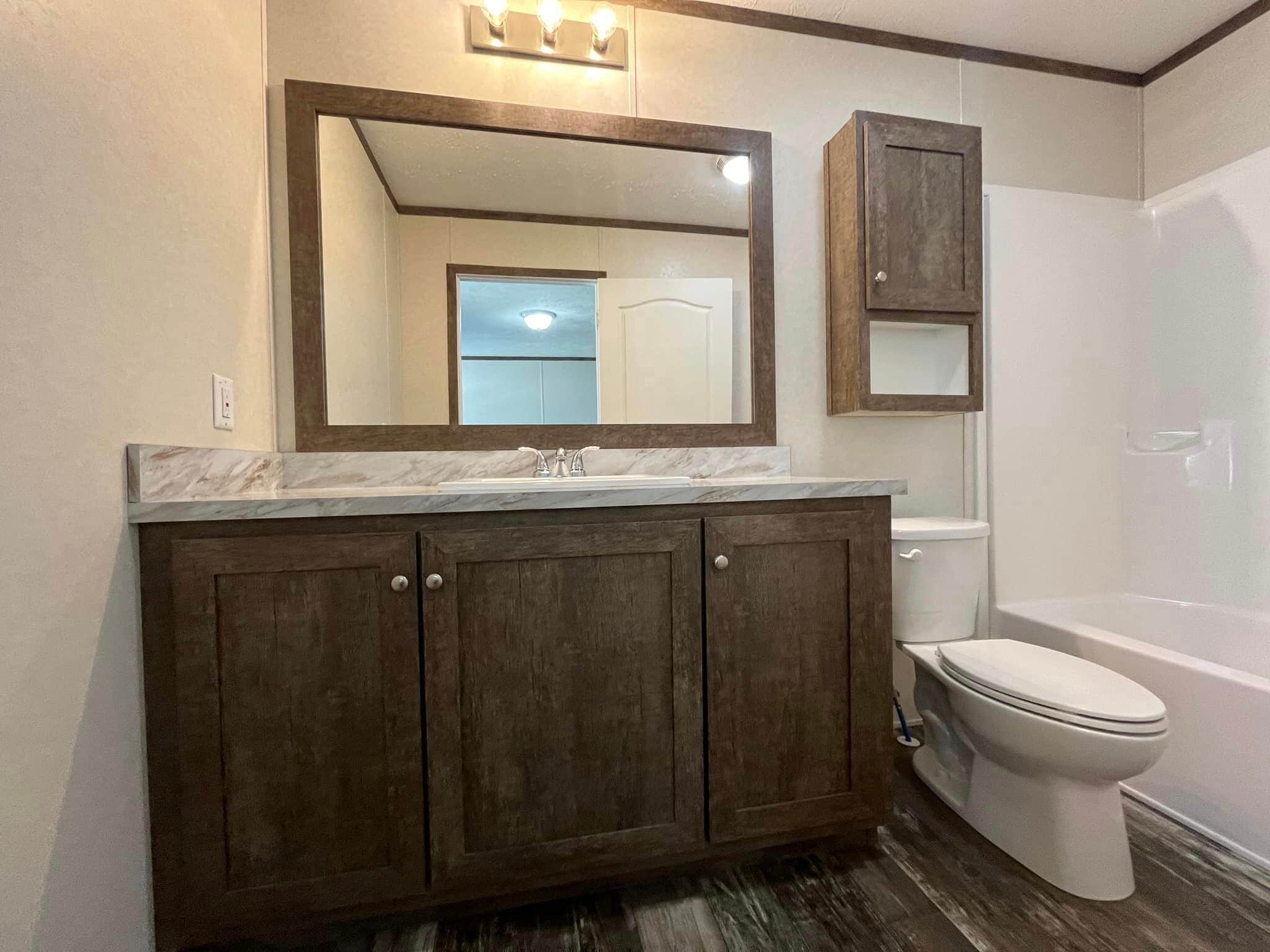 Building Photo - 1319 W Plum St