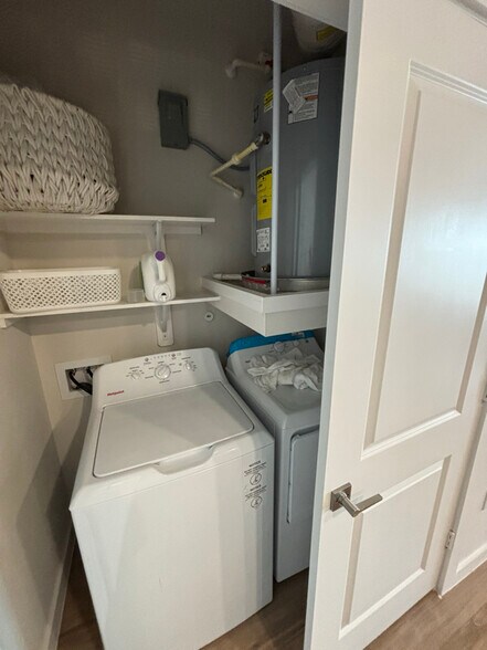 Building Photo - 19500 I-35