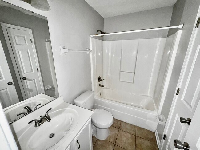 Building Photo - 55 Oak Ridge Cove
