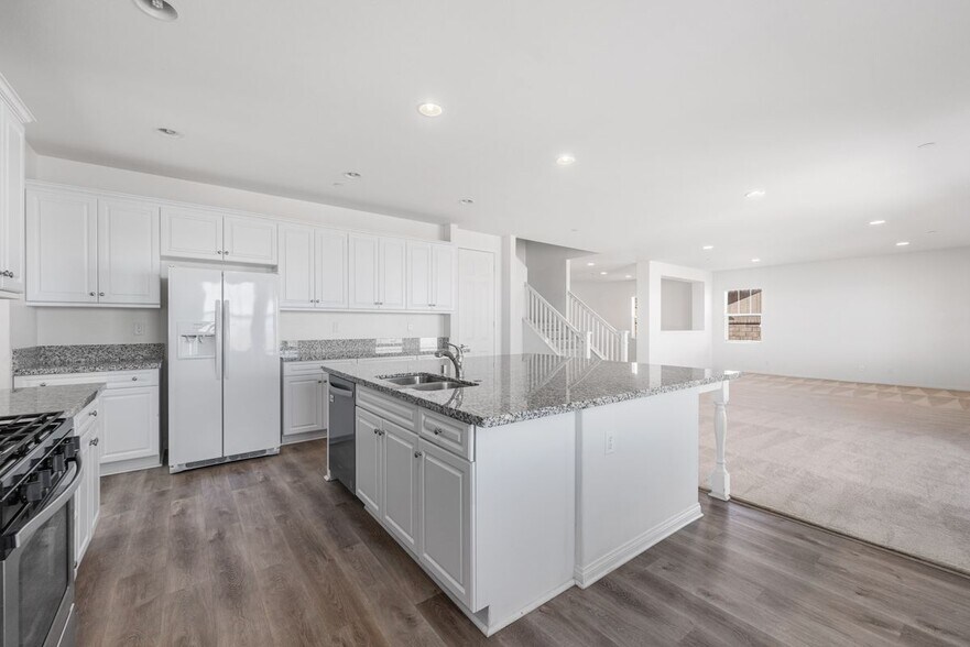 Building Photo - 37317 Paintbrush Dr