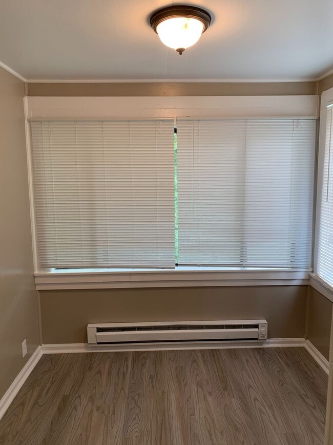 Building Photo - Lovely 1 Bedroom 1 Bathroom home