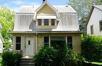 Building Photo - Affordable four bedroom house close to U o...