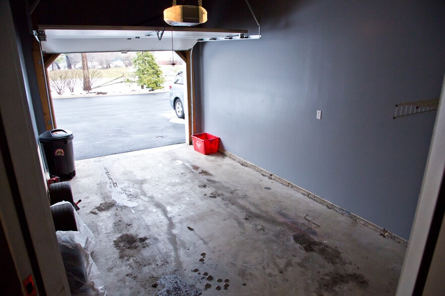 Building Photo - 1460 Blue Course Dr