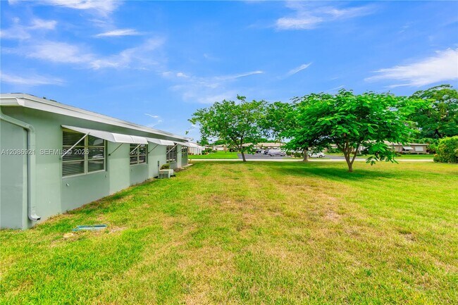 Building Photo - 775 North Dr