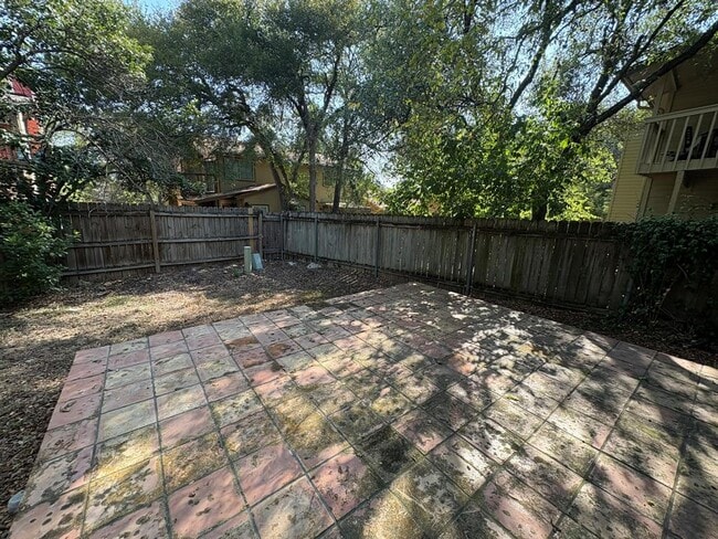 Building Photo - 1504 Cinnamon Path