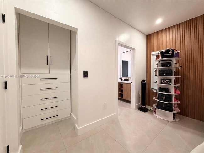 Building Photo - 86 NW 4th St