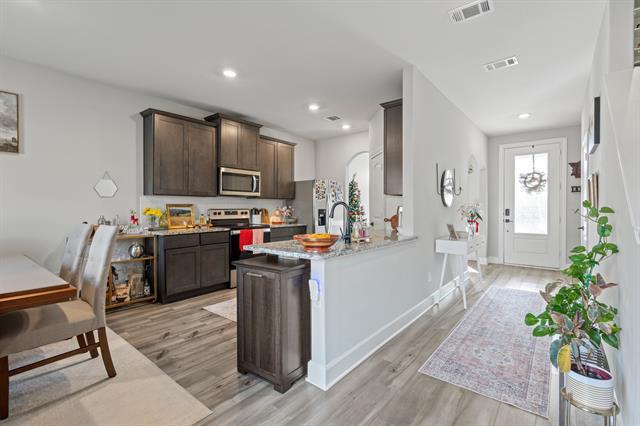 Building Photo - 7645 Thunder River Rd