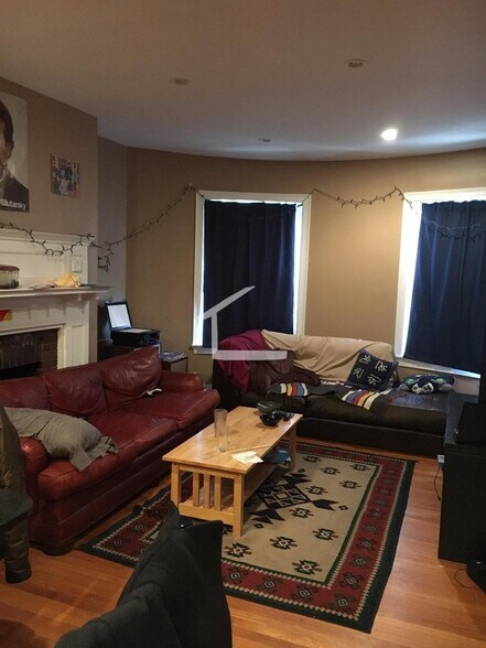 Building Photo - 8 Saint Lukes Rd