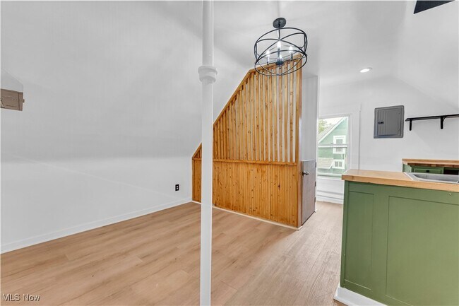 Building Photo - 10222 Parkgate Ave