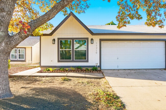 Building Photo - 11719 Spring Song Dr