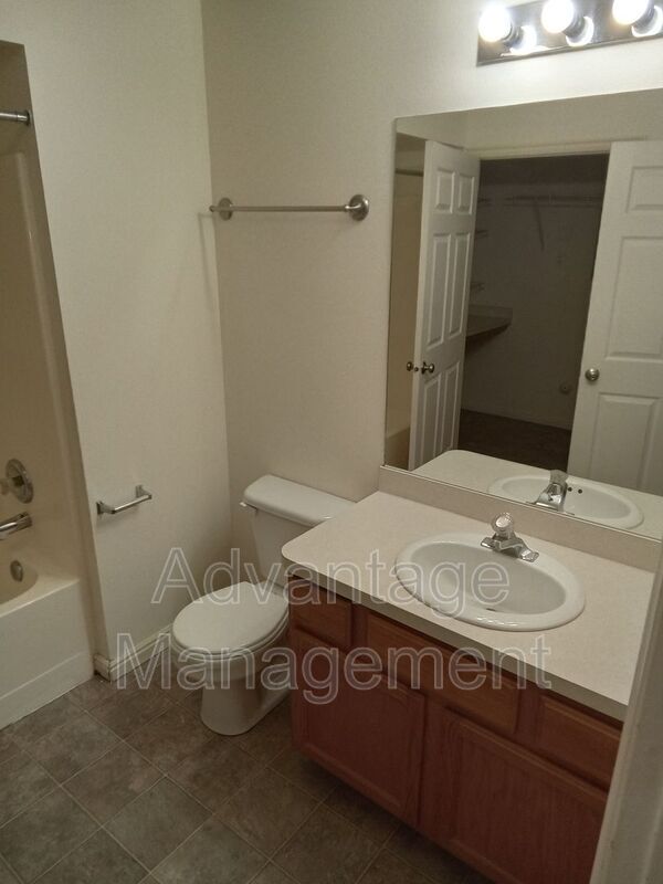 Building Photo - 8083 N Ridge Loop E