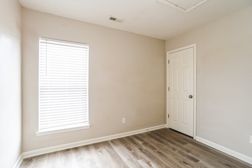 Building Photo - 1604 Harland St