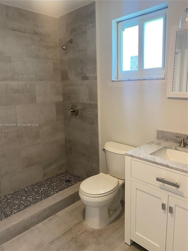 Building Photo - 9435 SW 39th St