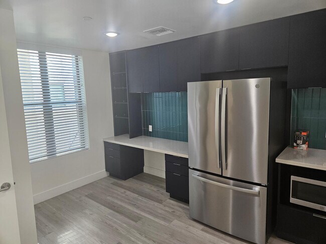 Building Photo - 283 S Roosevelt St