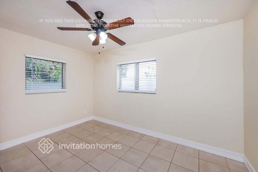 Building Photo - 1511 NE 205th Terrace