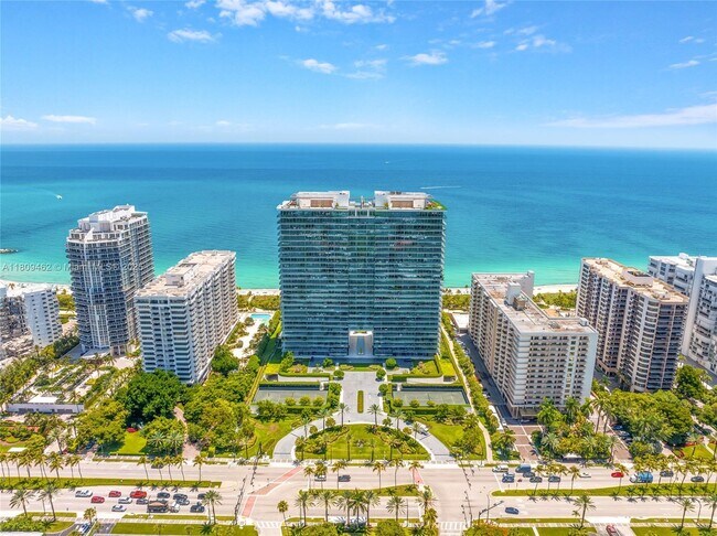 Building Photo - 10201 Collins Ave