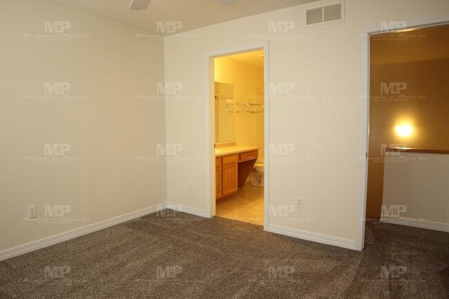 Building Photo - 6826 Antigua Dr