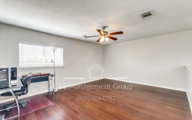 Building Photo - 7618 Van Ness Dr