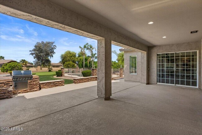 Building Photo - 3410 E Vallejo Ct