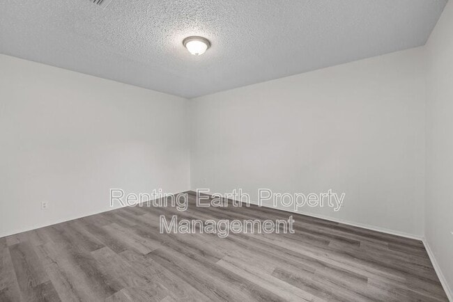 Building Photo - 6140 Cherry Hill Rd