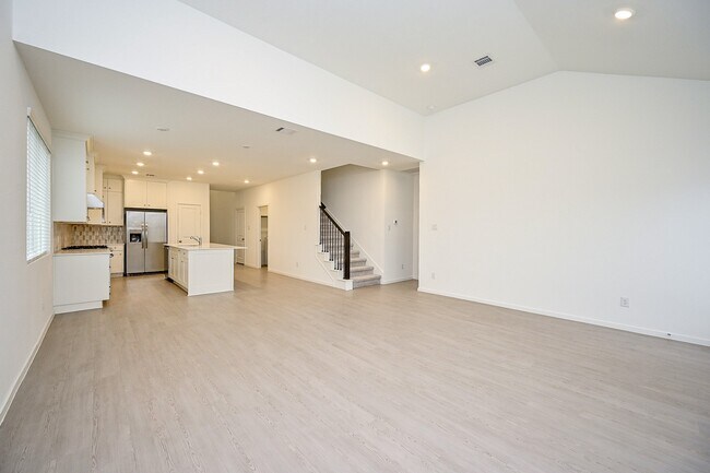 Building Photo - 6427 Seafoam Lake Dr