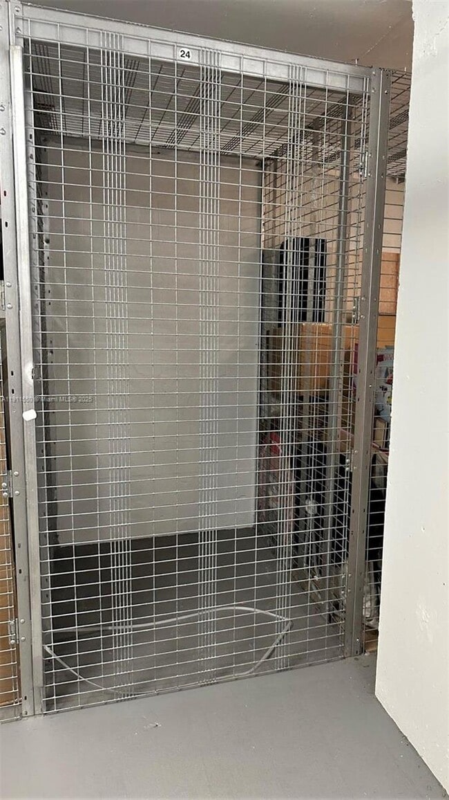 Building Photo - 2900 NE 7th Ave