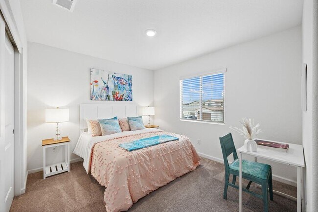 Building Photo - Gorgeous 4 Bedroom in Fiddyment Ranch