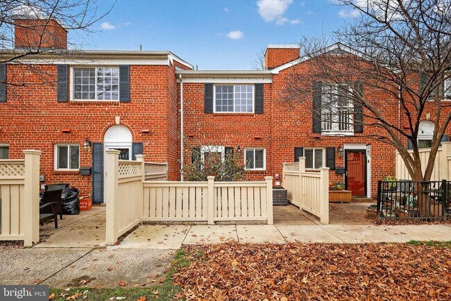 Building Photo - 1455A N Van Dorn St