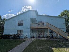 Building Photo - 2404 SW 31st Pl