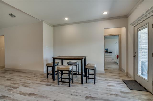 Building Photo - 248 Braves Wy