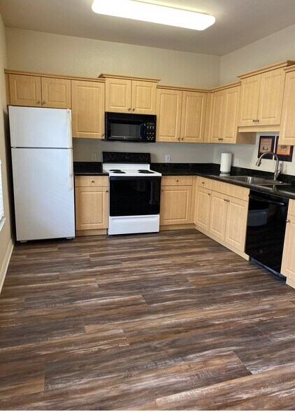 Building Photo - 7742 Plantation Cir