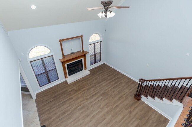 Building Photo - 100 Montview Way