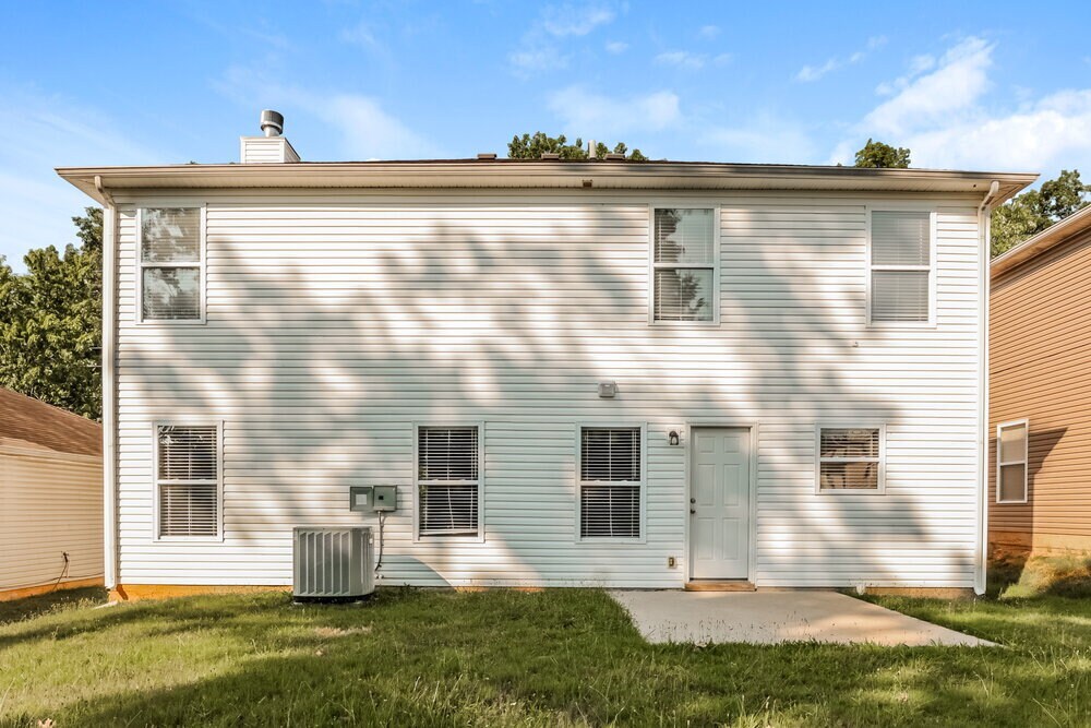 Building Photo - 5057 Smith Springs Pkwy