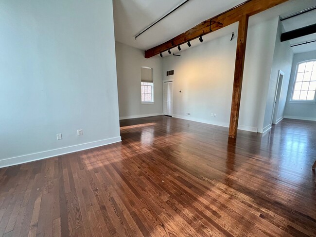 Building Photo - Luxurious 1-Bedroom Condo at Cuthbert Loft...