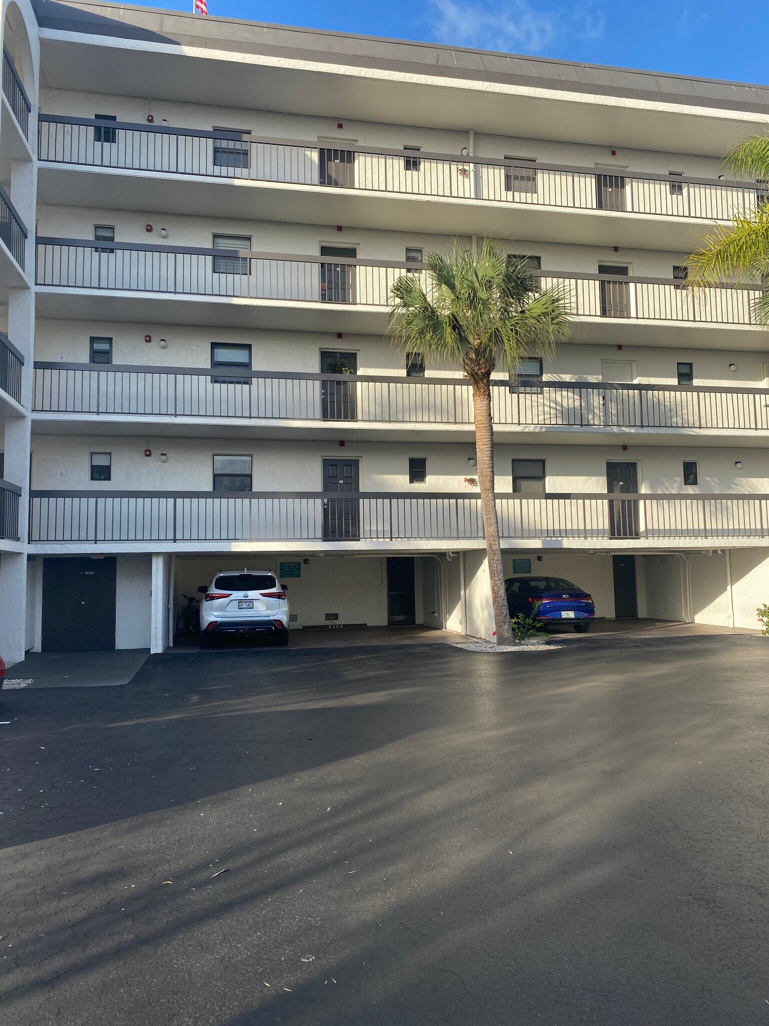 Building Photo - 1012 Anglers Cv