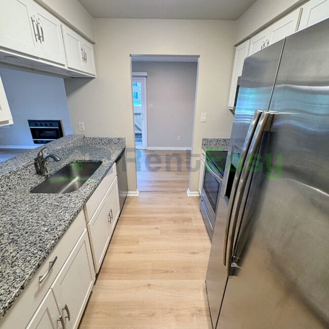 Building Photo - 401 Henley Ct