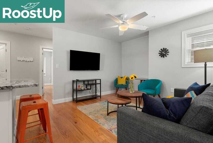 Building Photo - Furnished Bedroom with Private Bath in Charlestown