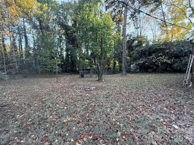 Building Photo - 9225 Moores Chapel Rd