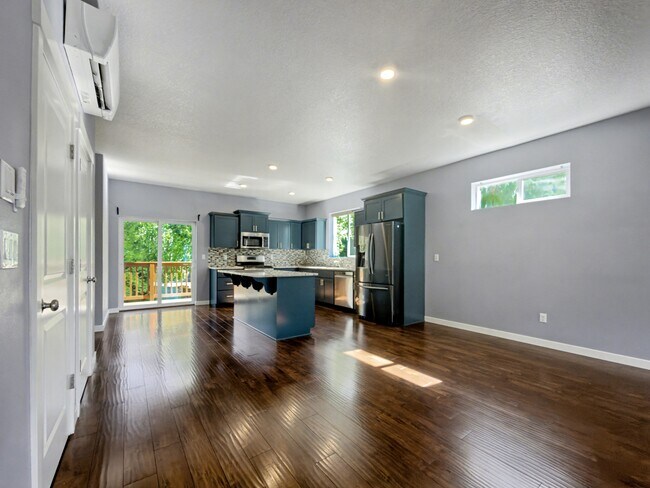 Building Photo - 588 SW 197th Pl