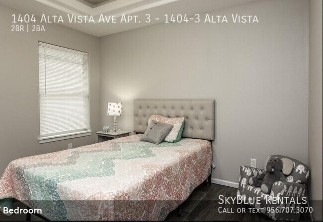 Building Photo - 1404 Alta Vista Dr