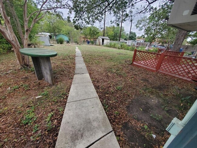 Building Photo - 2707 W Craig