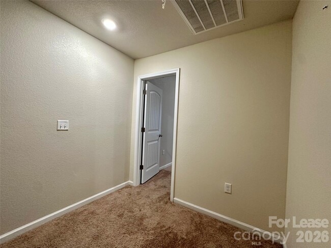 Building Photo - 8128 Derby Wood Ln