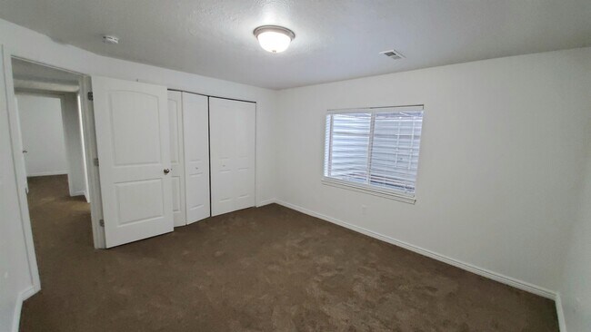 Building Photo - 4446 Shiprock Pl
